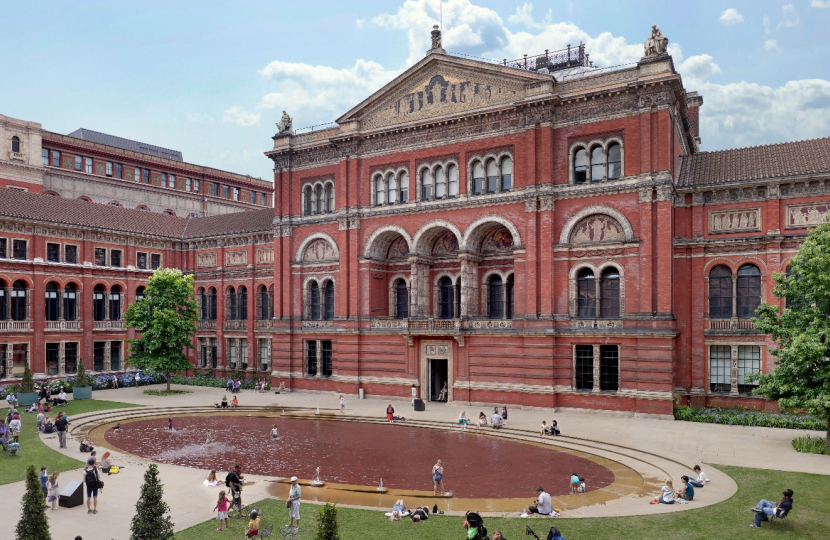 V&A